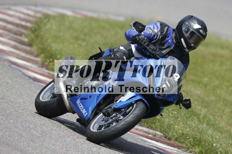 /27 12.06.2025 Ducati Schweiz Trackday Warmup  ADR/gruen-vert/4